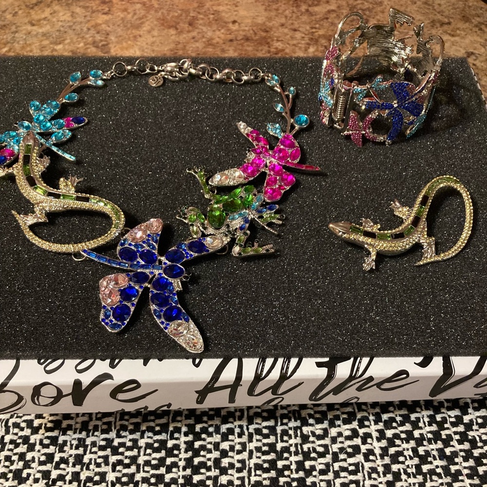 Sassy Jones Laguna Lizard Bib, cuff and brooch.